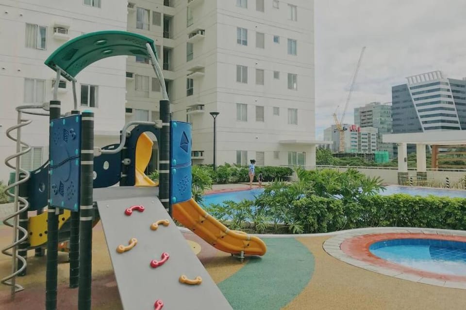 Chic 1 Bedroom Unit upto 4 pax with wifi 50mbps Apartment in Lapu-Lapu City