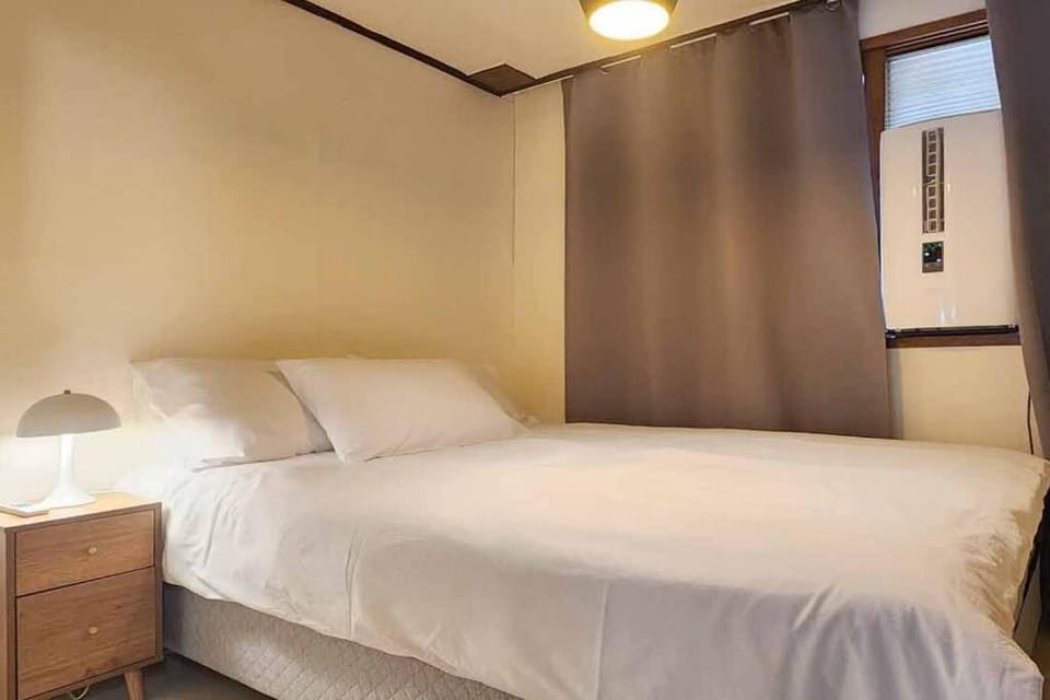 C2 White Linen House 2br Apartment in Seoul