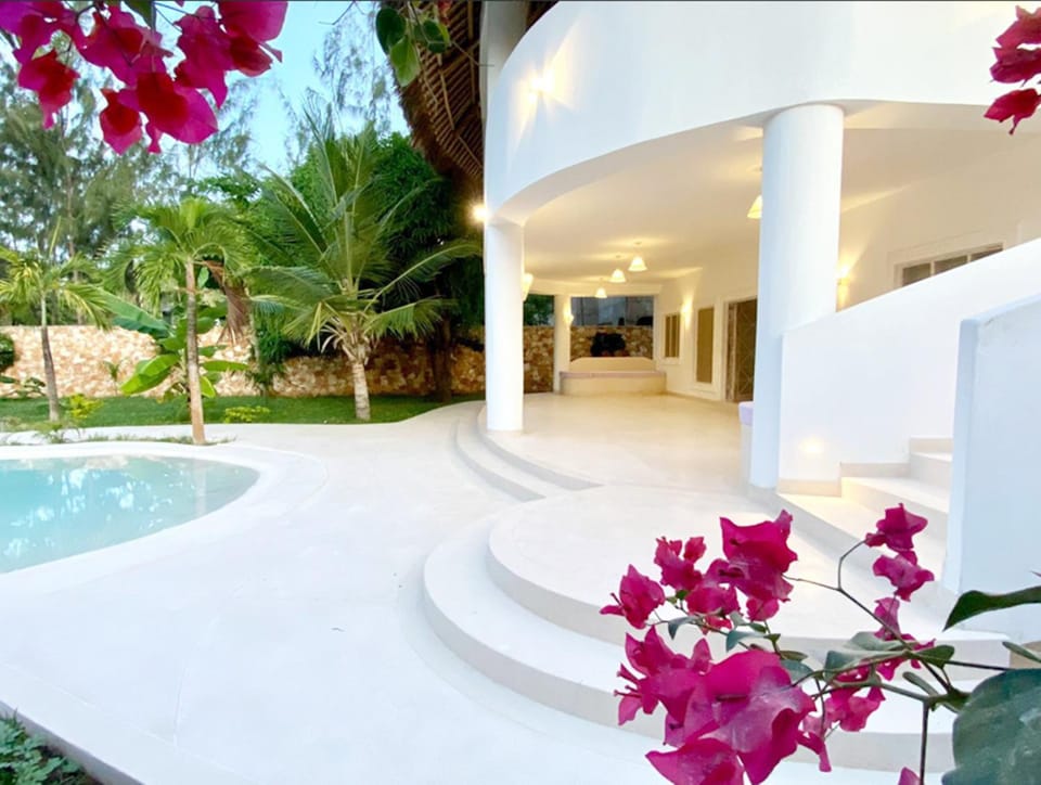 Property building, Garden view, Swimming pool