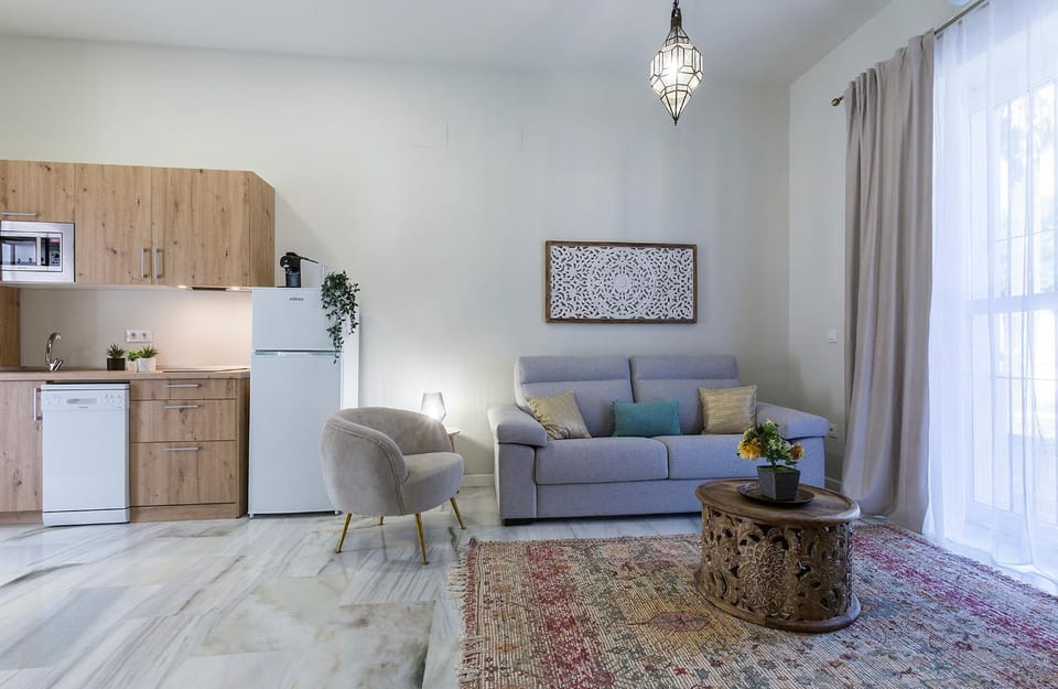 Kitchen or kitchenette, Living room, Seating area