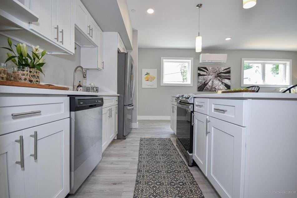 Kitchen or kitchenette, dishwasher, oven, pet friendly, stove