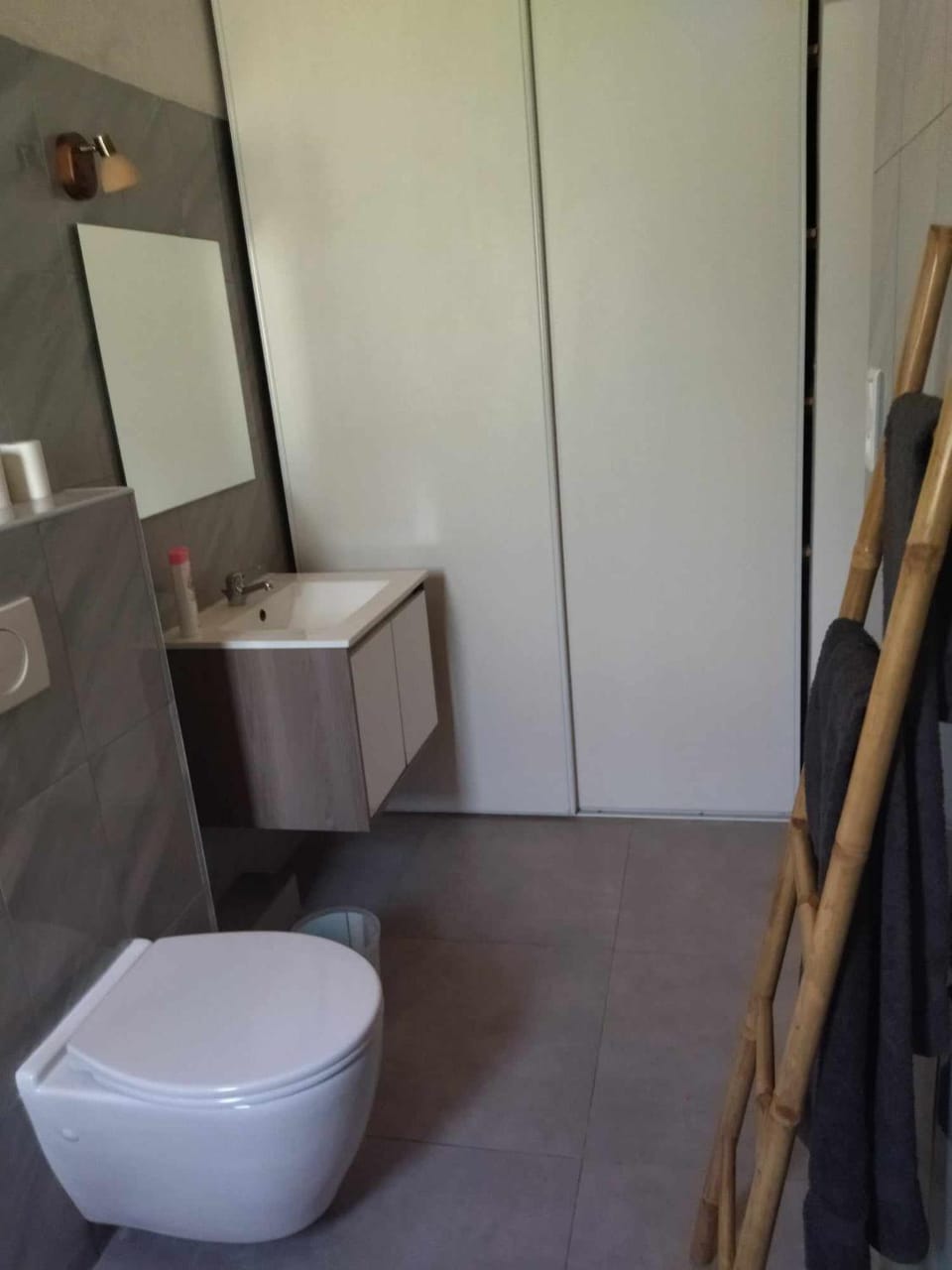 Ecurie Le Pas du Loup Farm Stay in Le Thor