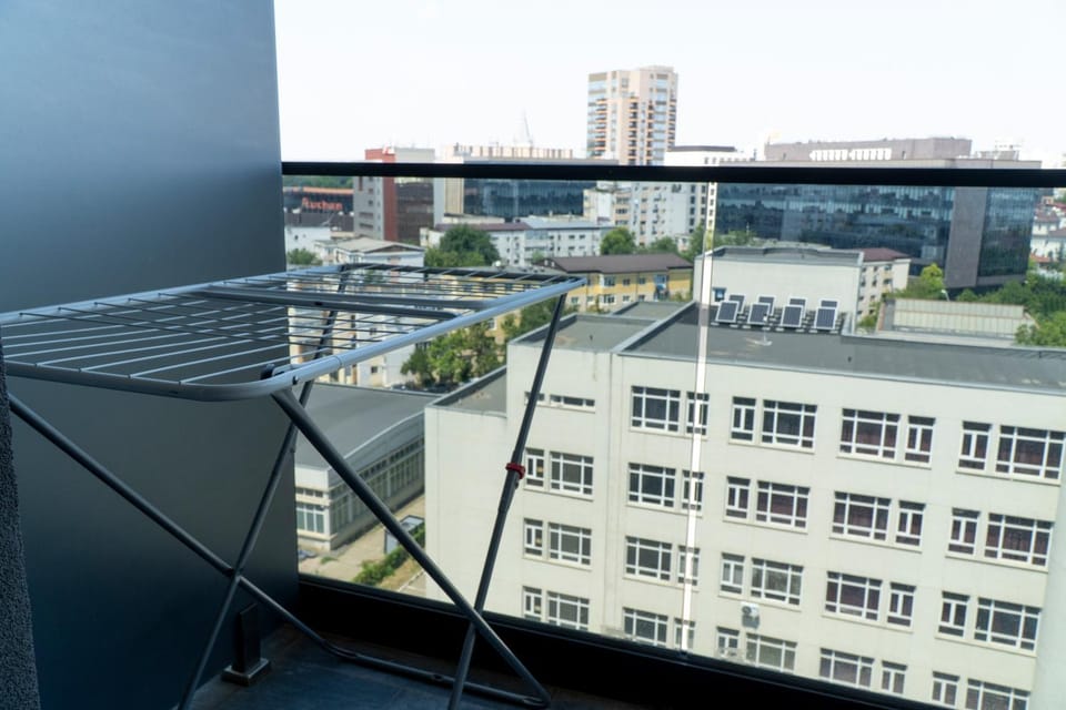 Day, City view, Location