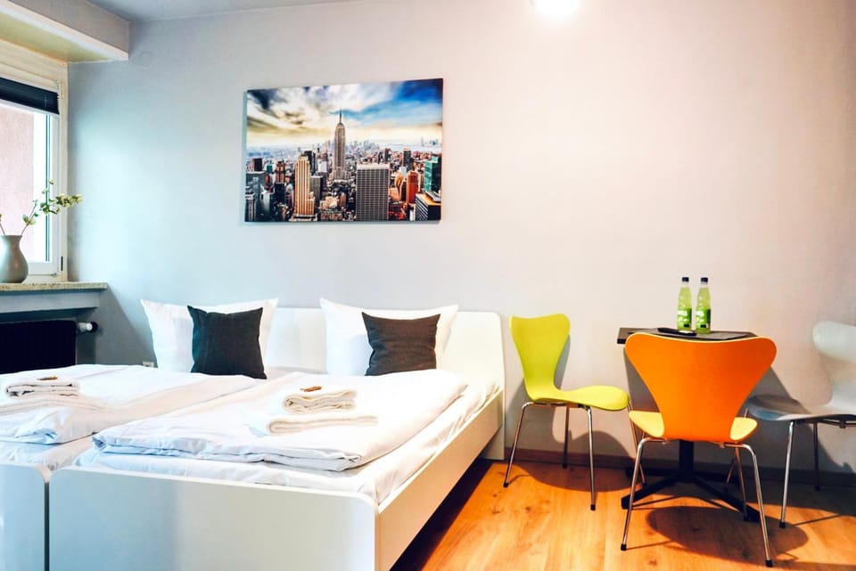 Living room, Photo of the whole room, Bedroom