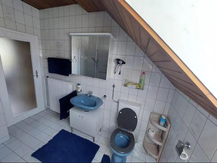 Bathroom, Bath, towels