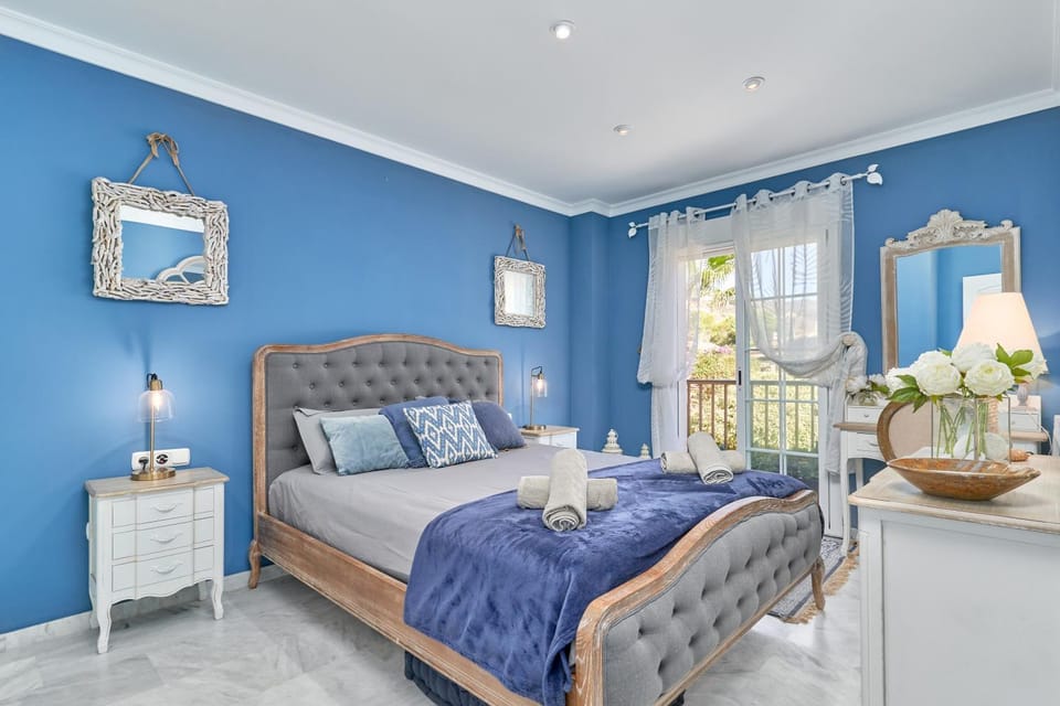 Living room, Bedroom