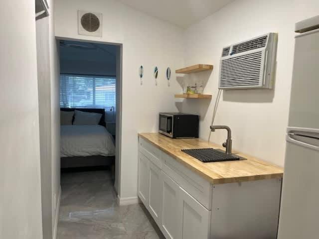 Biscayne Park Guest House House in North Miami
