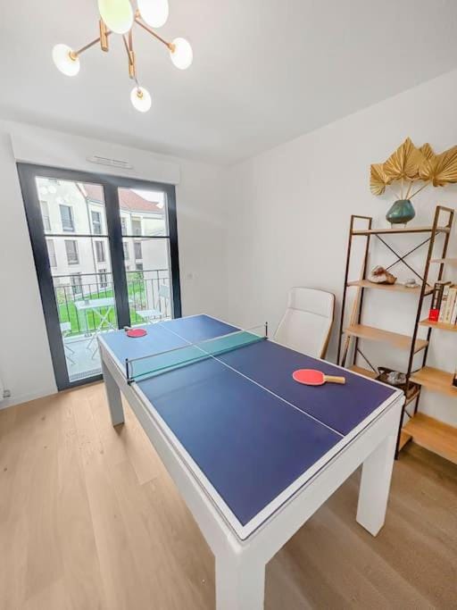 Table tennis
