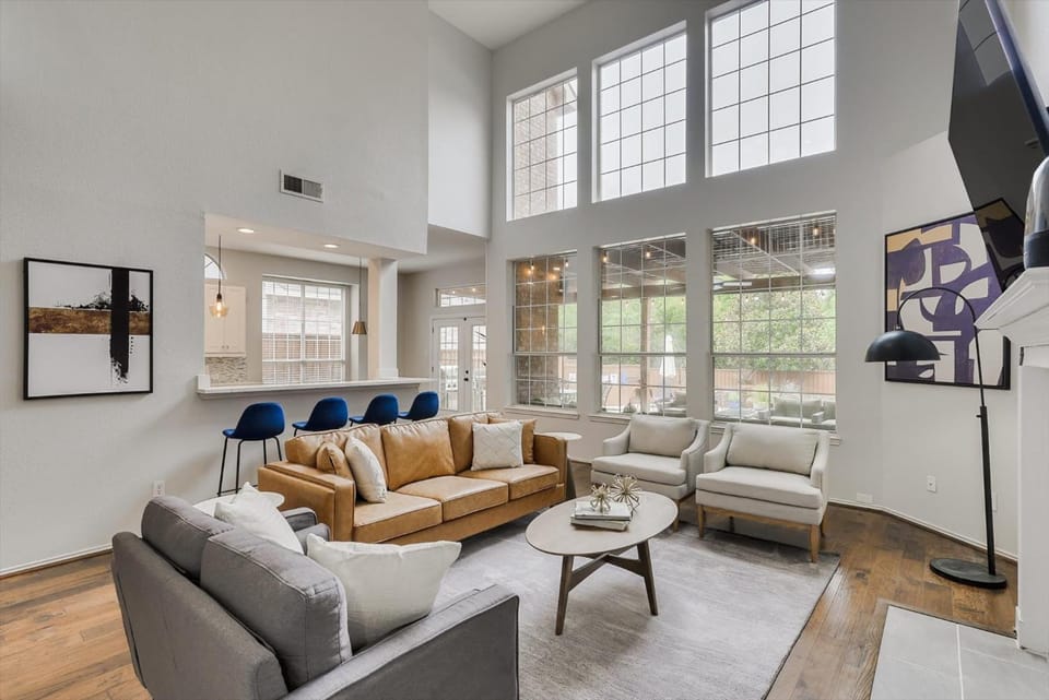 Luxurious Home w Cinema Room & Private Pool House in Mesquite