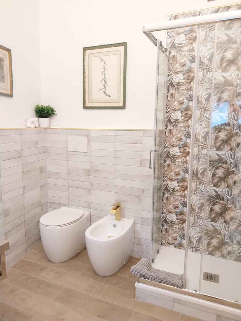 Shower, Bathroom, Decorative detail, bidet