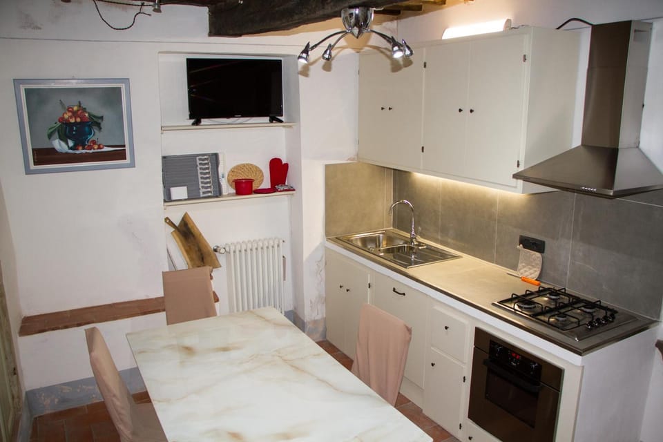 Dining area, dishwasher, oven, kitchen