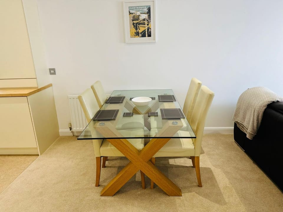 7 SERVICED APARTMENTS at ST JOSEPHS COURT, CLEETHORPES by VISIT CLEETHORPES Apartment in Cleethorpes