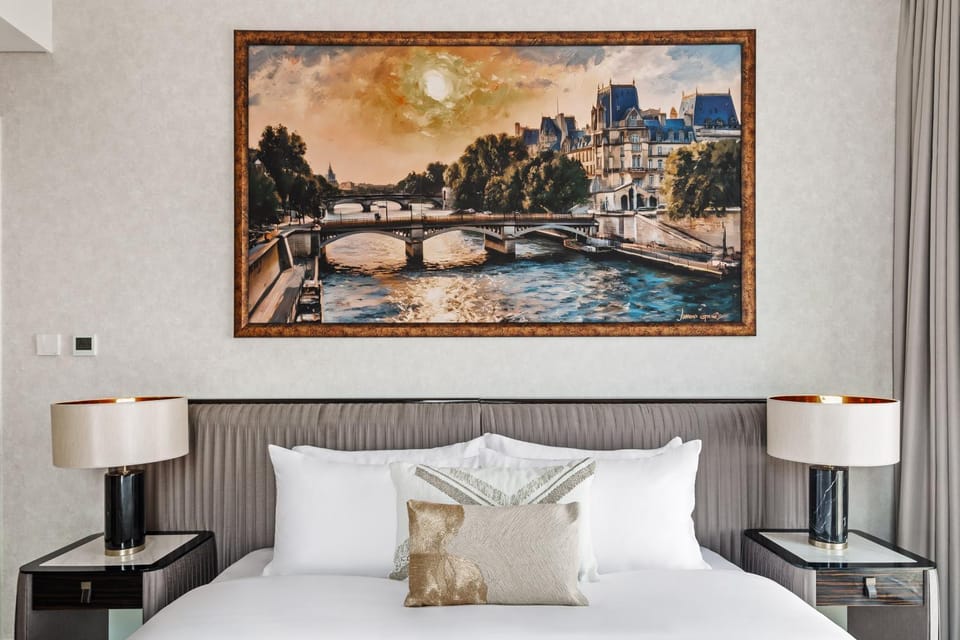 Bed, Photo of the whole room, Decorative detail, Bedroom