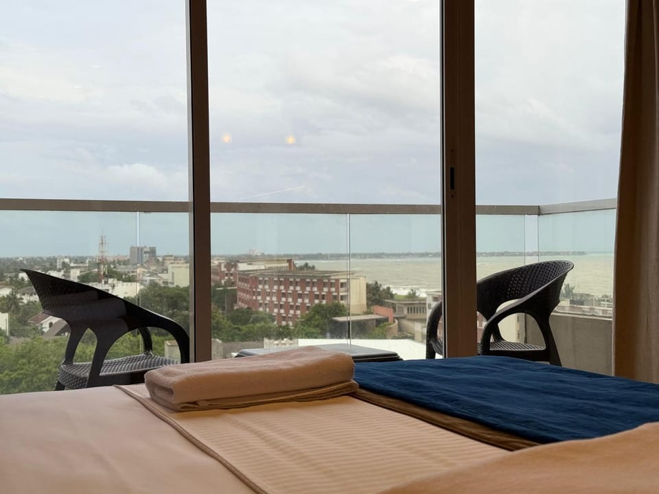 Bed, View (from property/room), Balcony/Terrace, Photo of the whole room, Bedroom, Sea view