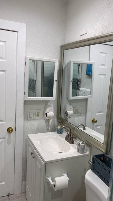 Private and Comfortable Suite near Airport Miami Apartment in Miami