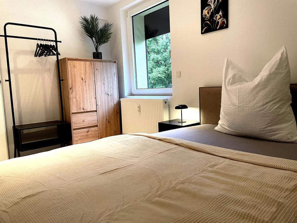 Bed, Photo of the whole room, Bedroom, wardrobe