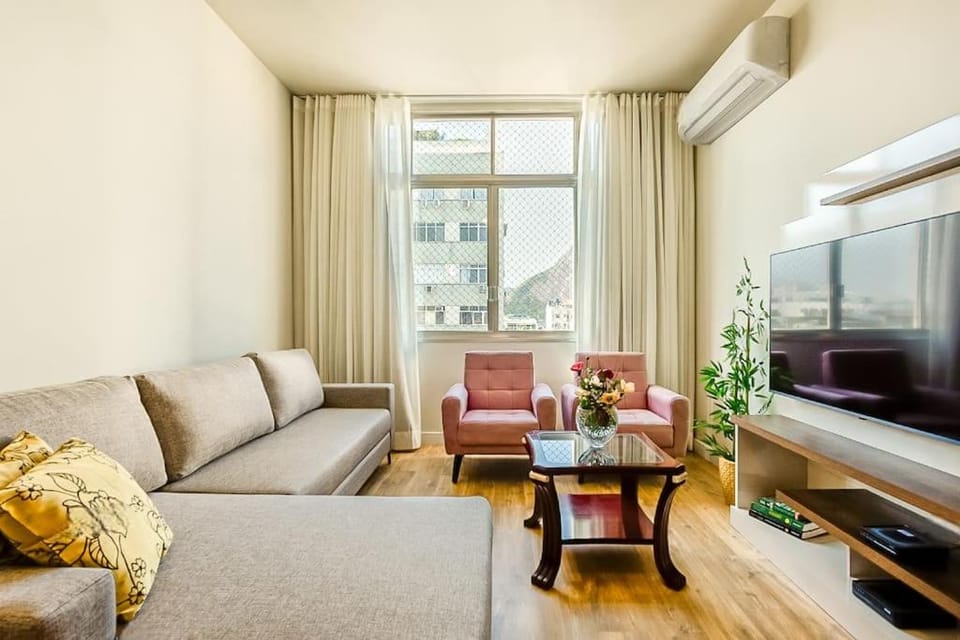 Communal lounge/ TV room, TV and multimedia, Seating area