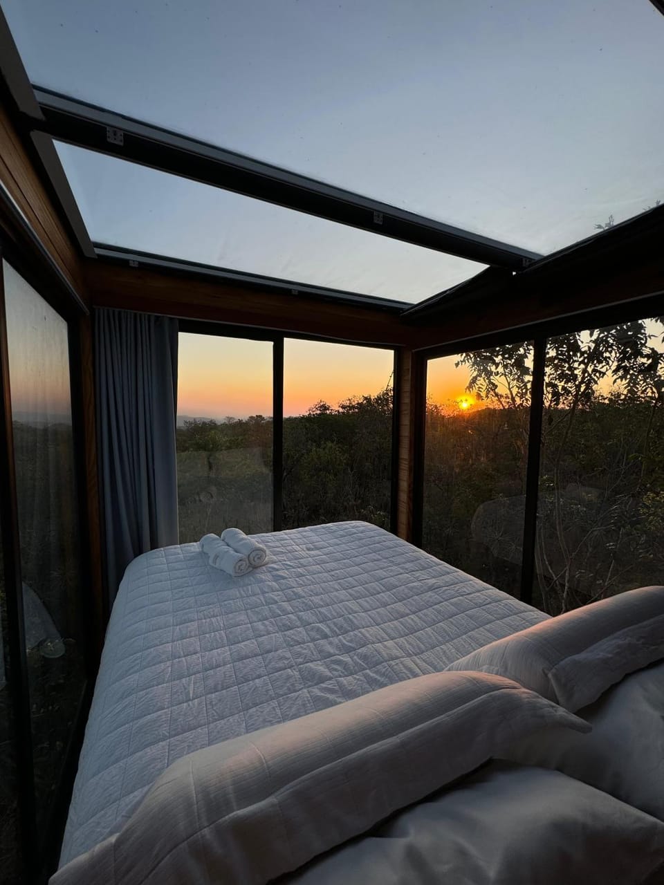 Bed, Natural landscape, Photo of the whole room, Bedroom, Sunset