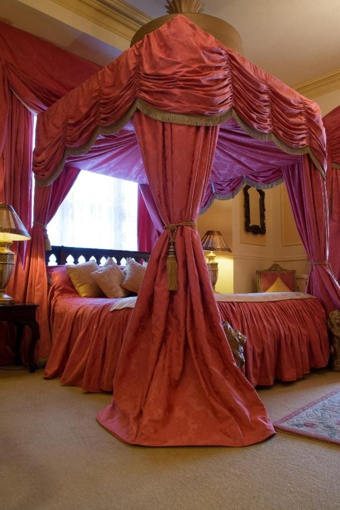 Bed, Decorative detail