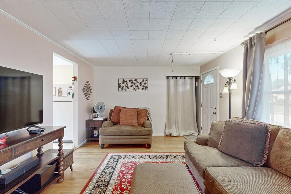 Work & Play! Home 1 Mi to Dtwn & Central Market House in Pennsylvania