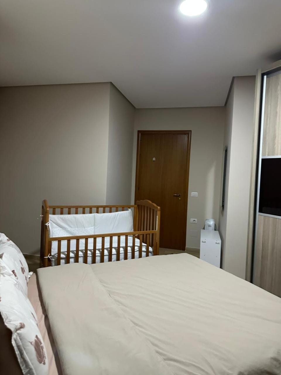Bed, Photo of the whole room, Bedroom, wardrobe