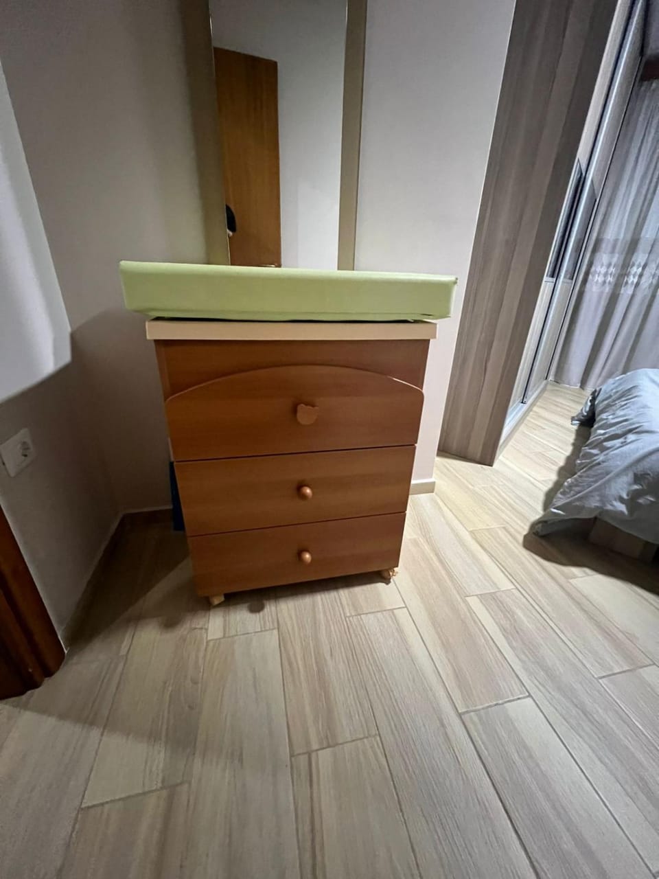 Bed, Photo of the whole room, Bedroom, wardrobe