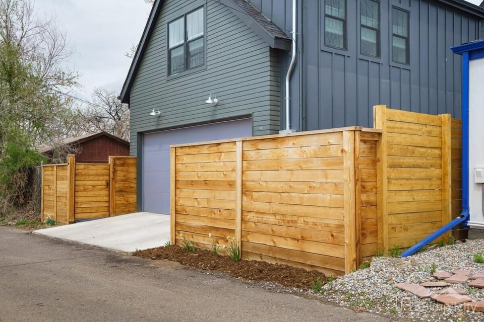 Downtown Denver Guesthouse Near RiNo Bed and Breakfast in Denver