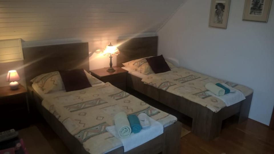 Apartment & Rooms Miboti Bed and Breakfast in Slovenia