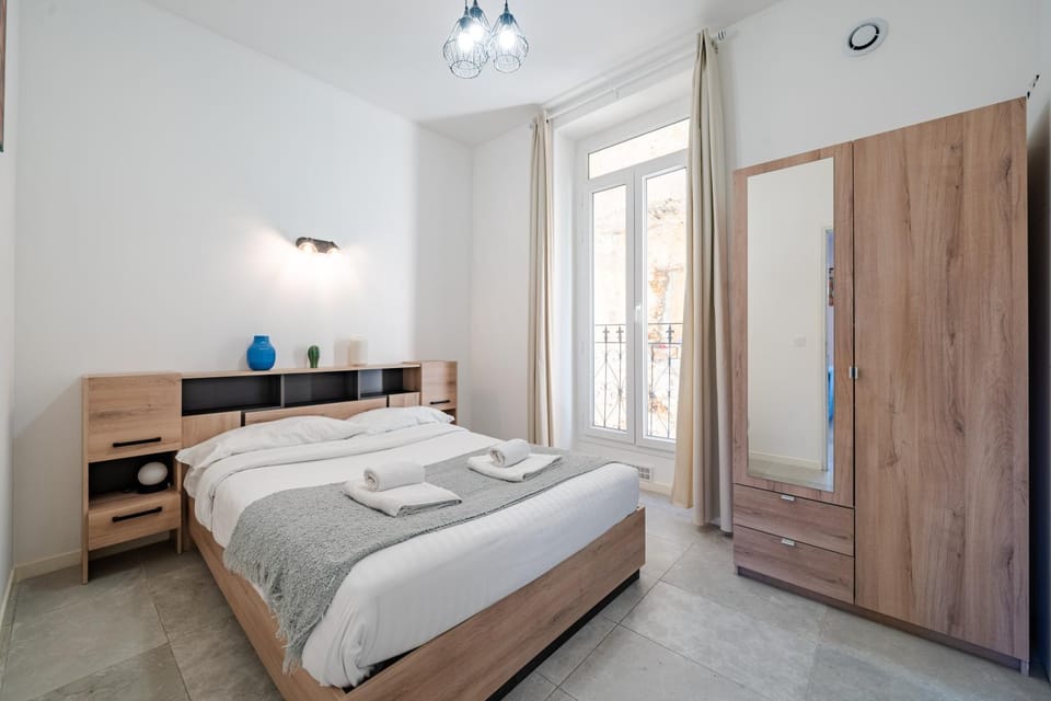 Bed, Photo of the whole room, Bedroom, towels, wardrobe