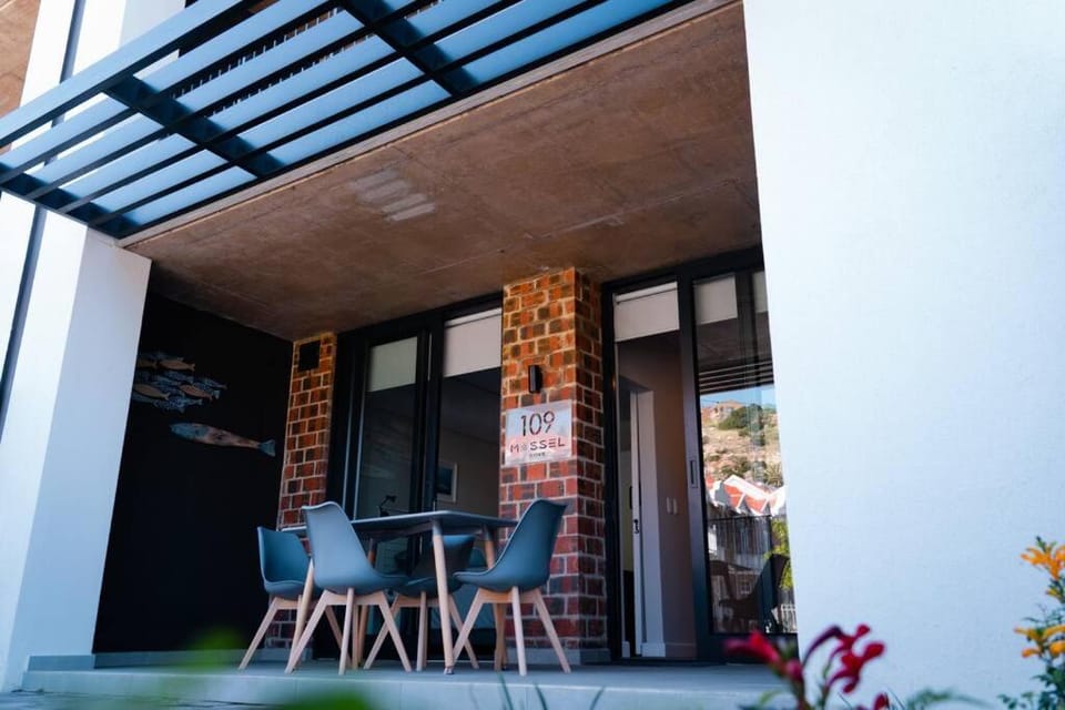 109 Mossel Cove Home away from Home Apartment in Western Cape