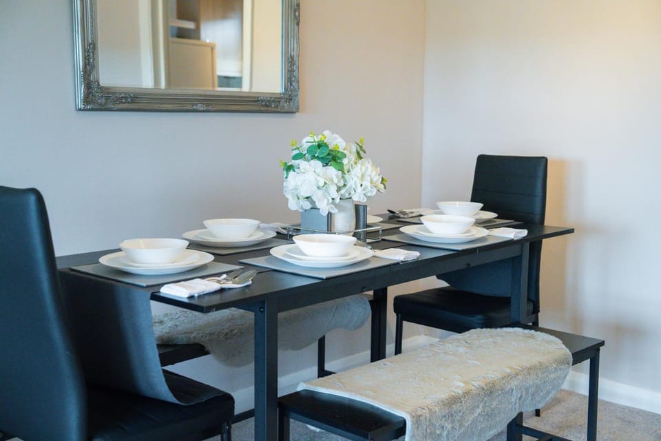 Living room, Seating area, Dining area