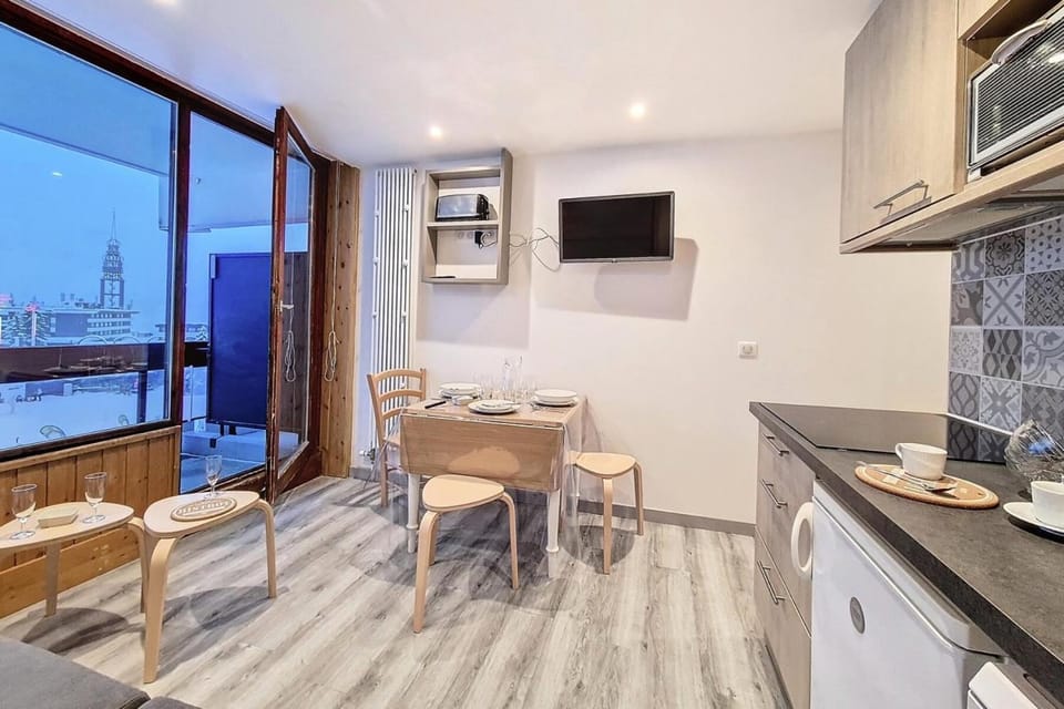 Résidence Chaviere - Studio lumineux · Départ et retour skis aux pieds · Balcon MAE-3554 Apartment in Les Allues