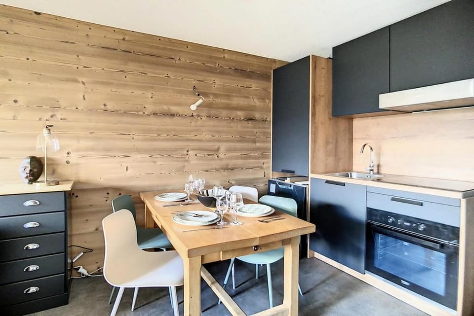 Résidence Les Charmettes - Appartement traversant · Centre station · Balcon MAE-6694 Apartment in Les Allues