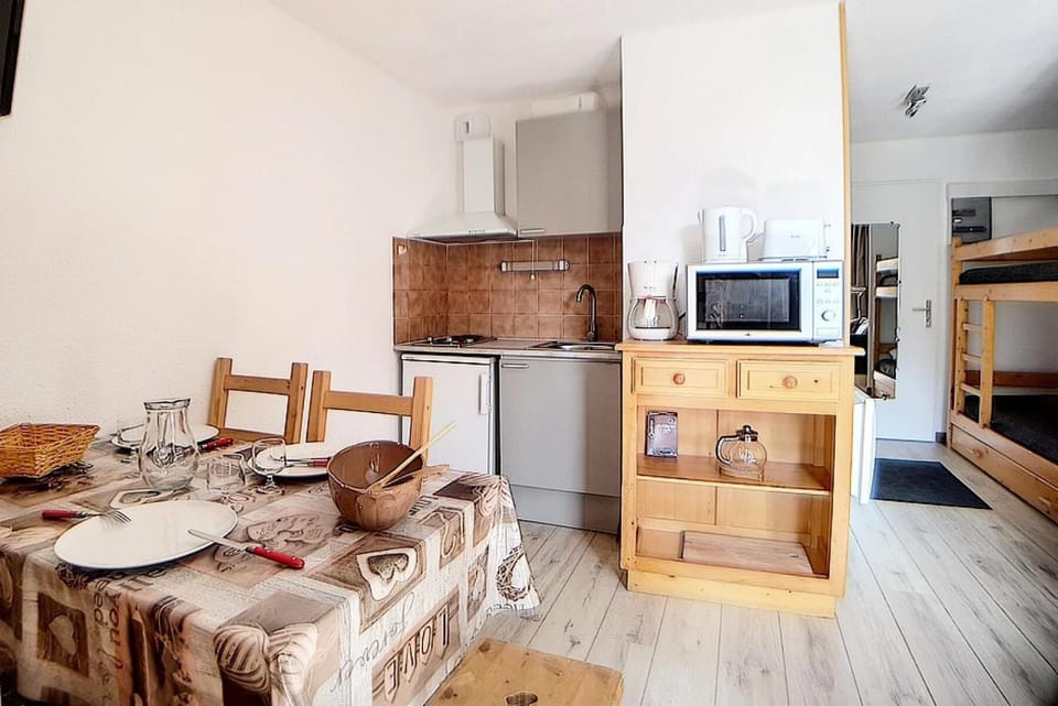 Résidence Ski Soleil - Appartement lumineux · Départ ski aux pieds · Terrasse ouest MAE-6964 Apartment in Les Allues
