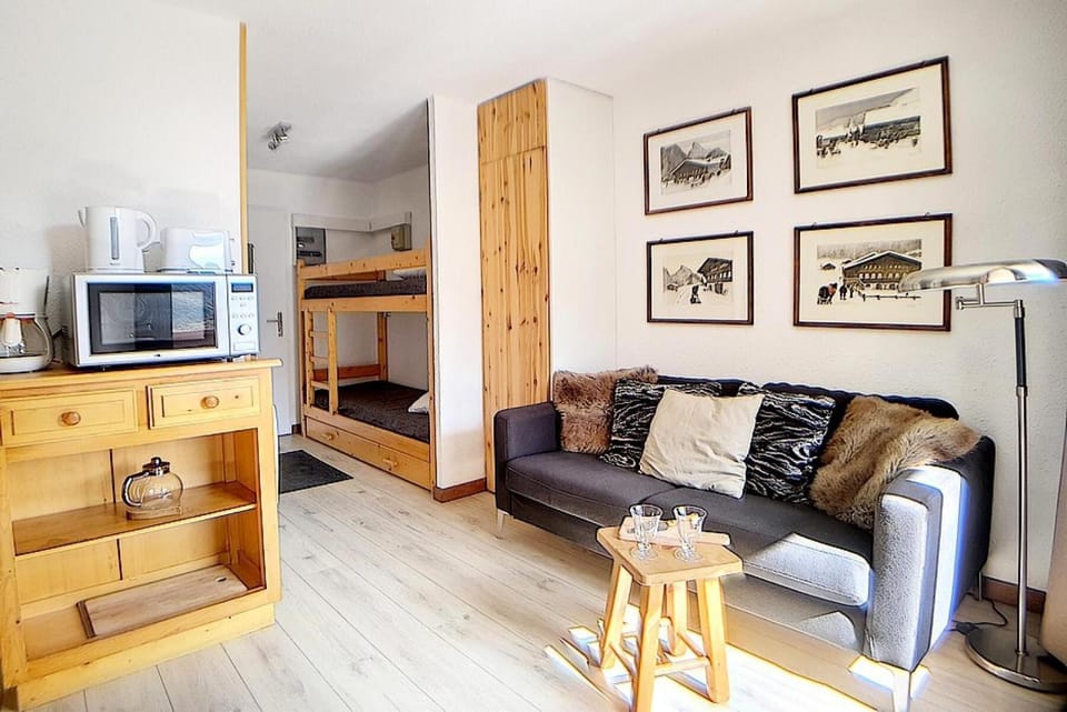 Résidence Ski Soleil - Appartement lumineux · Départ ski aux pieds · Terrasse ouest MAE-6964 Apartment in Les Allues