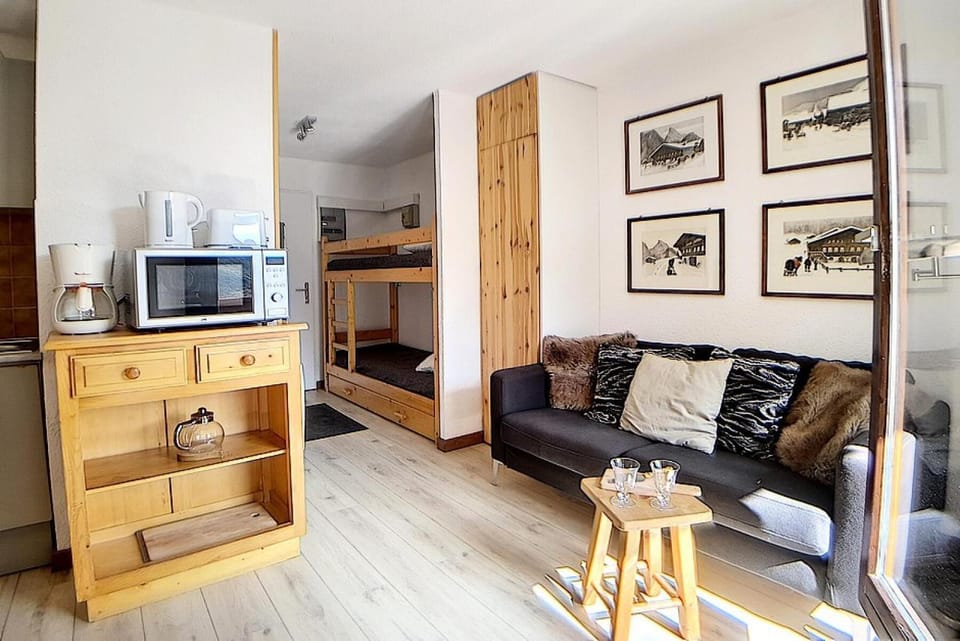Résidence Ski Soleil - Appartement lumineux · Départ ski aux pieds · Terrasse ouest MAE-6964 Apartment in Les Allues