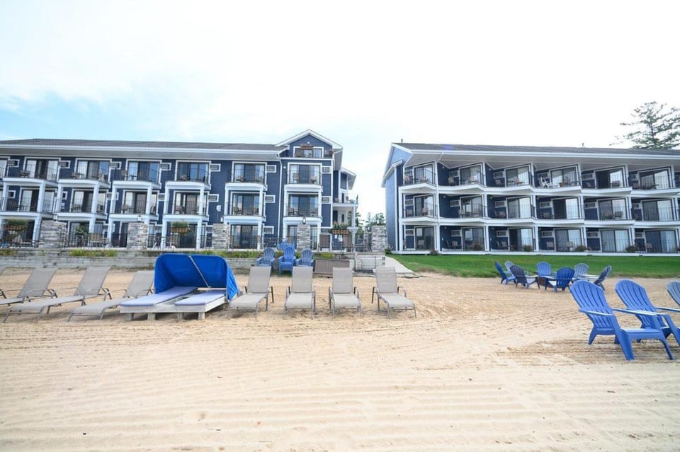 Pointes North 107- Grand Traverse Bay-Traverse City House in Michigan