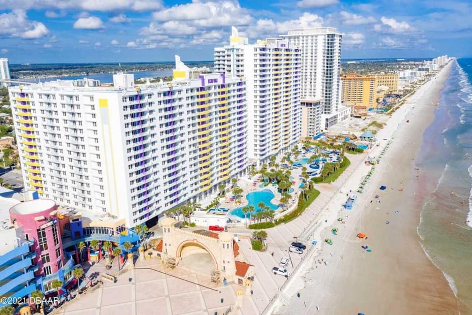 Wyndham Ocean Walk Resort - 2BR Oceanview 200 Apartment in Florida