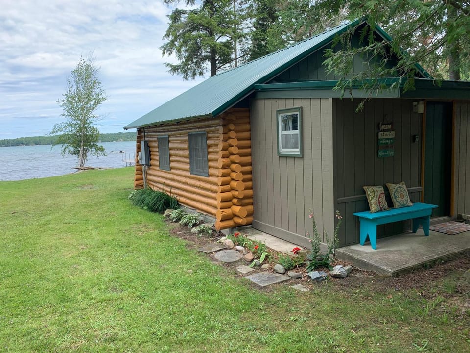 Cabin on the Lake Cabin in Elk Lake