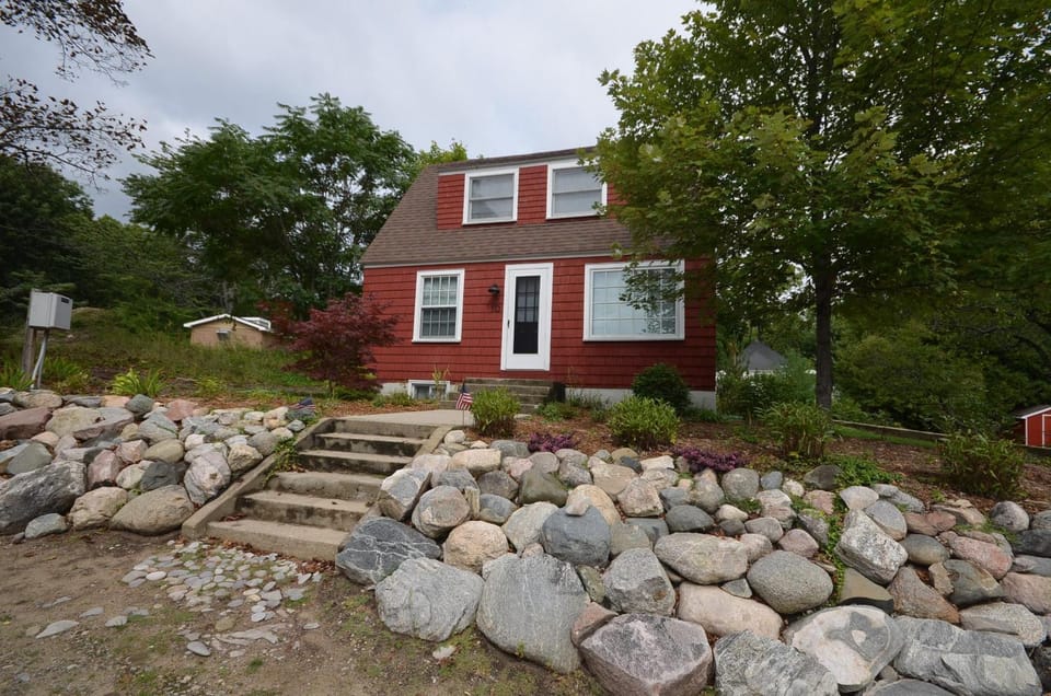 Northport Village Hideaway House in Northport