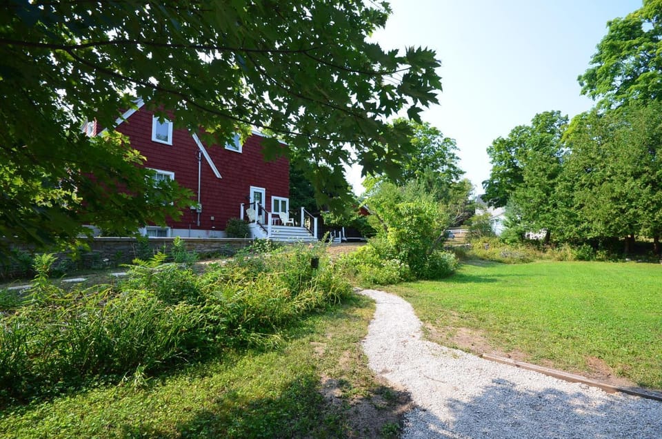 Northport Village Hideaway House in Northport