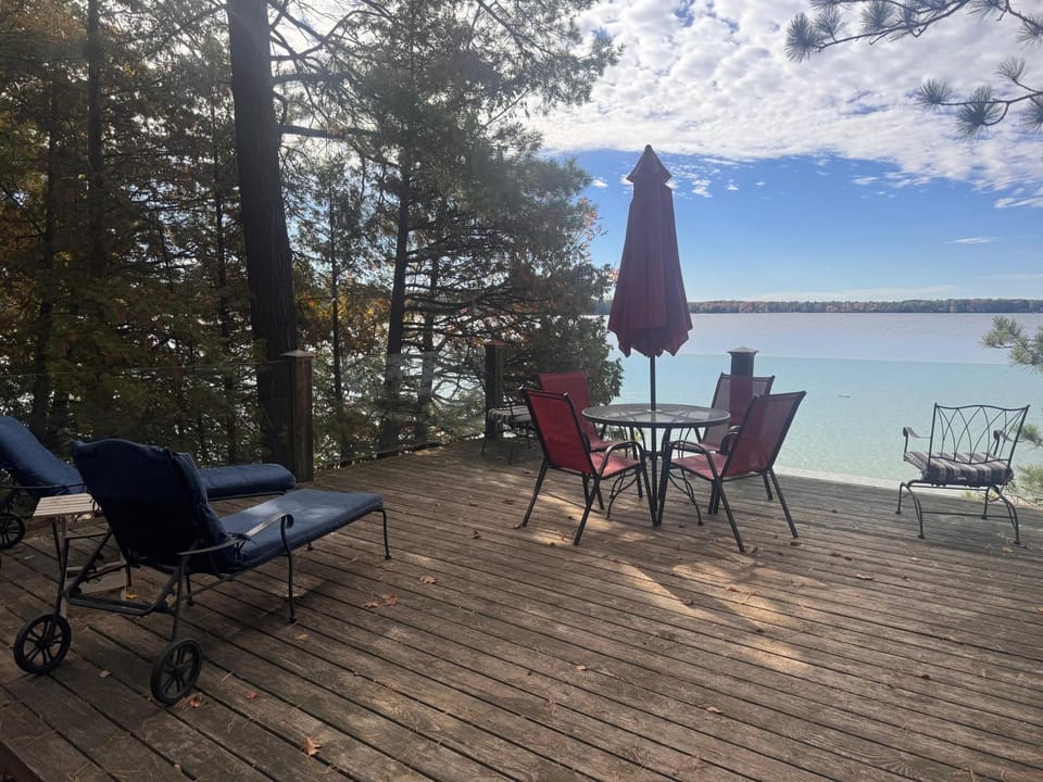 Northern Comfort 2--Long Lake-Traverse City House in Michigan