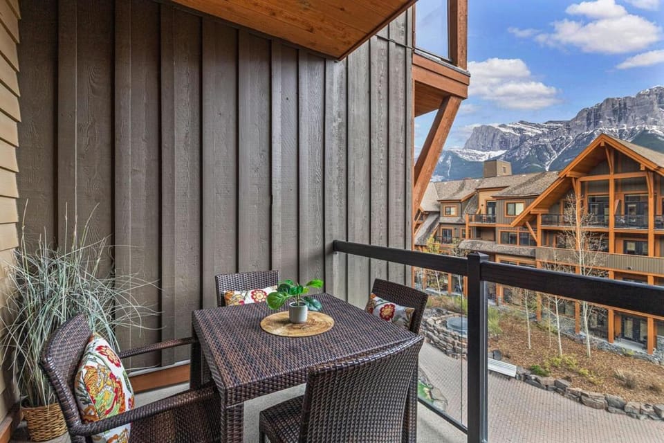 Patio, View (from property/room), Balcony/Terrace, Mountain view