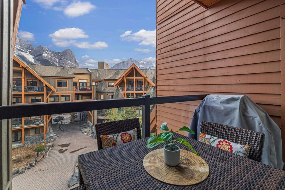 Patio, Day, View (from property/room), Balcony/Terrace