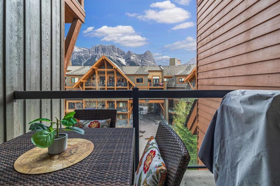 Patio, View (from property/room), Balcony/Terrace, Mountain view
