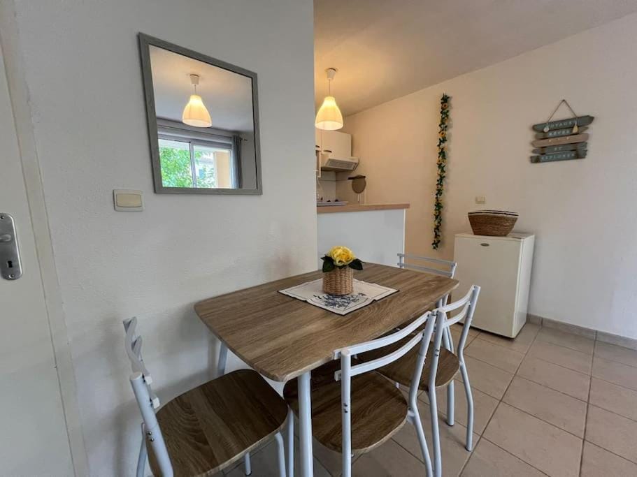 T2 Calme et Paisible Parking Piscine Apartment in Carcassonne