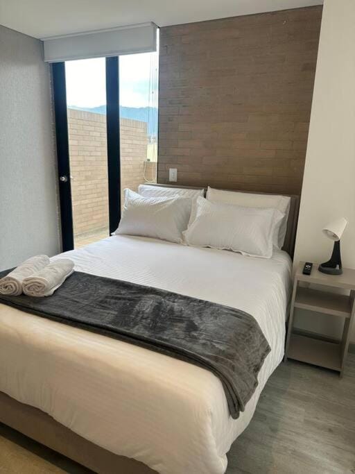 Céntrico y moderno apartaestudio en Quinta Paredes Apartment in Bogota