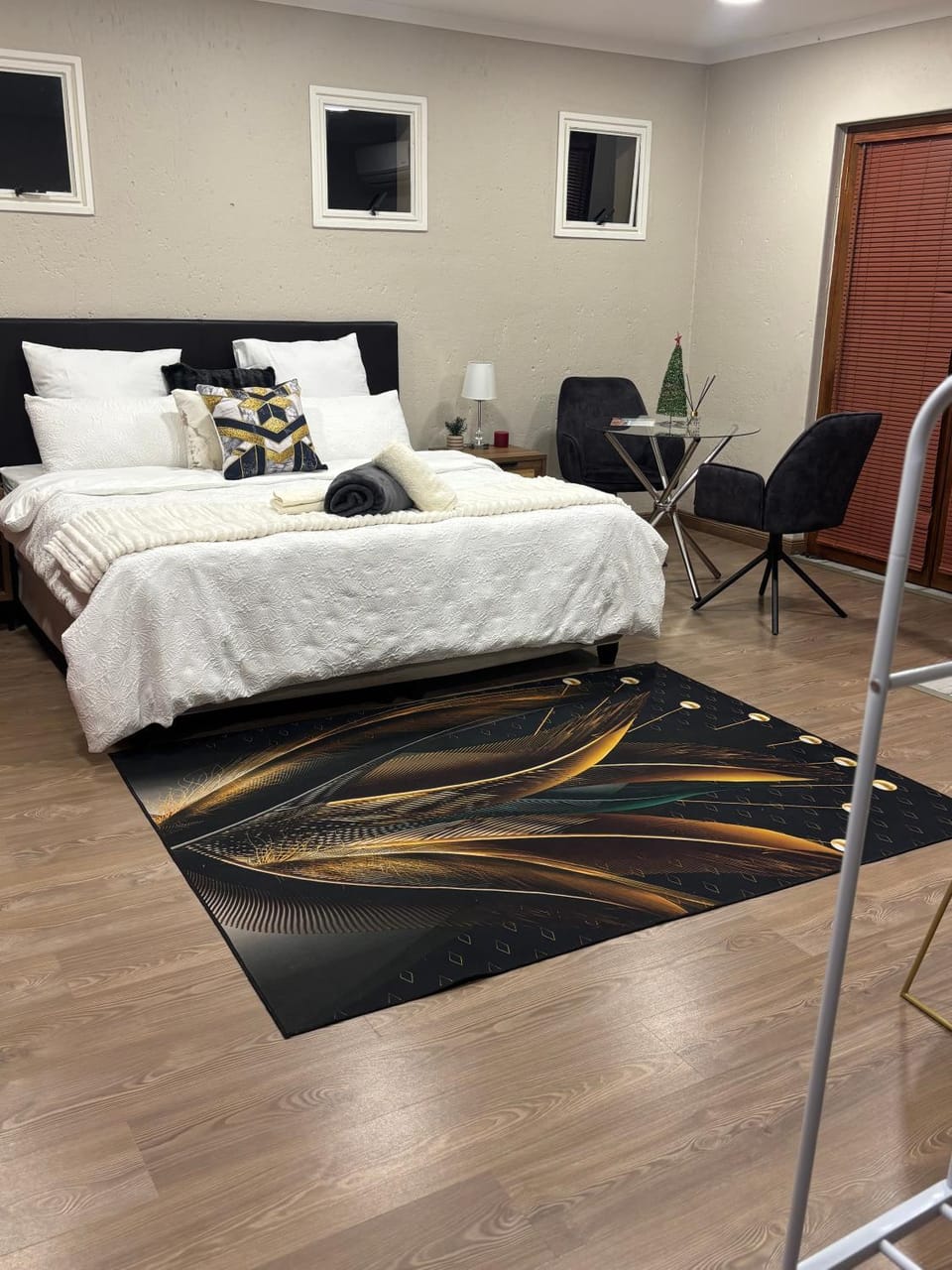 Joy's Place - Fourways BnB Apartment in Sandton