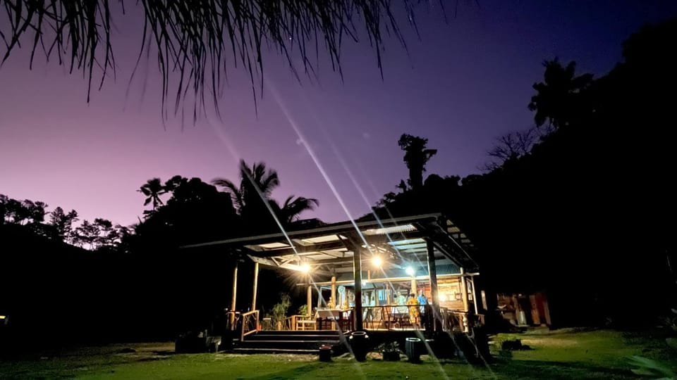 Restaurant/places to eat, Night
