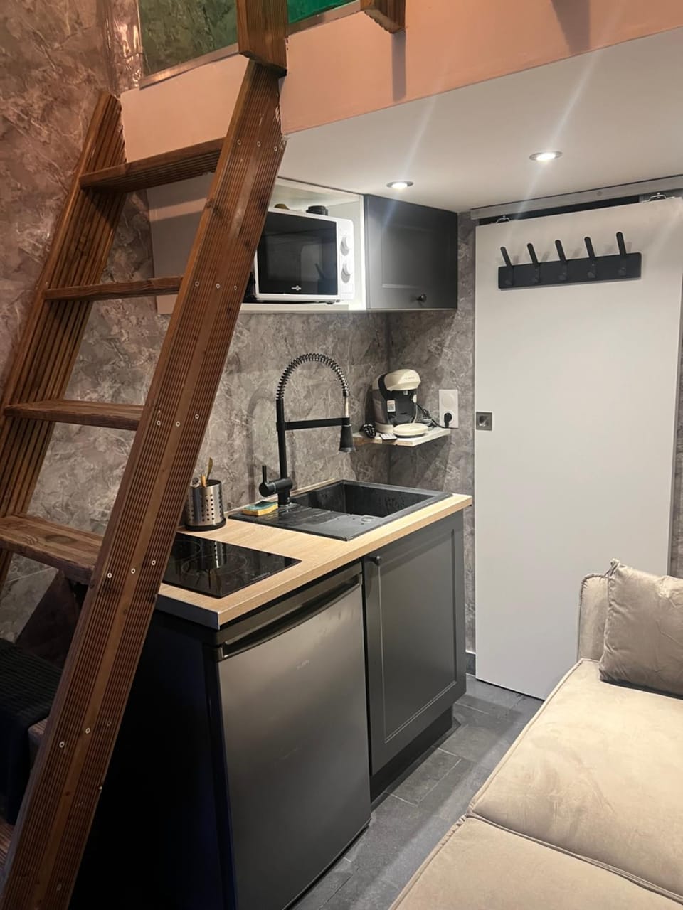 Kitchen or kitchenette